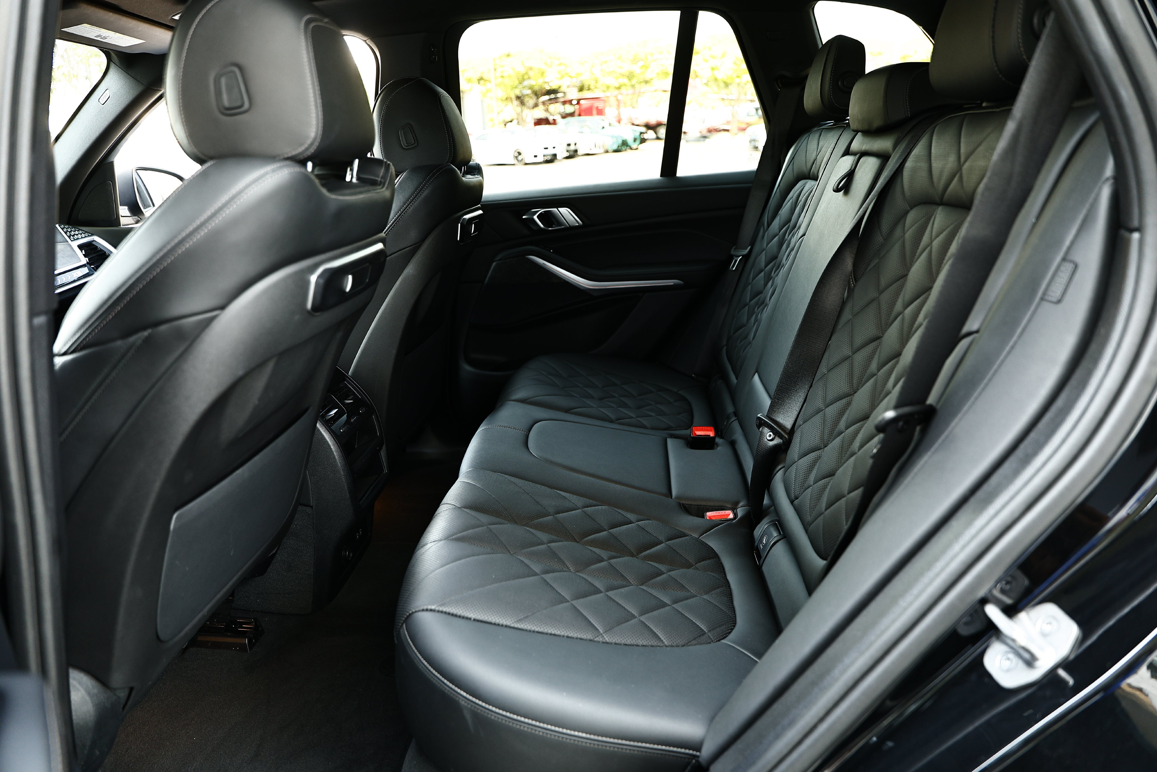 Used 2024 BMW X5 xDrive40i w/ Parking Assistance Package AWD/4WD image 26