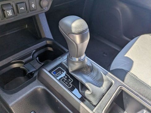 Certified 2023 Toyota Tacoma TRD Off-Road AWD/4WD image 22