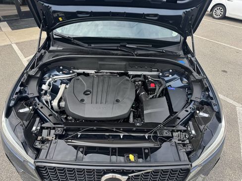 Used 2024 Volvo XC60 B5 Plus image 29