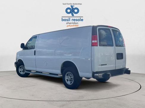 Used 2023 Chevrolet Express 2500 w/ Driver Convenience Package image 4