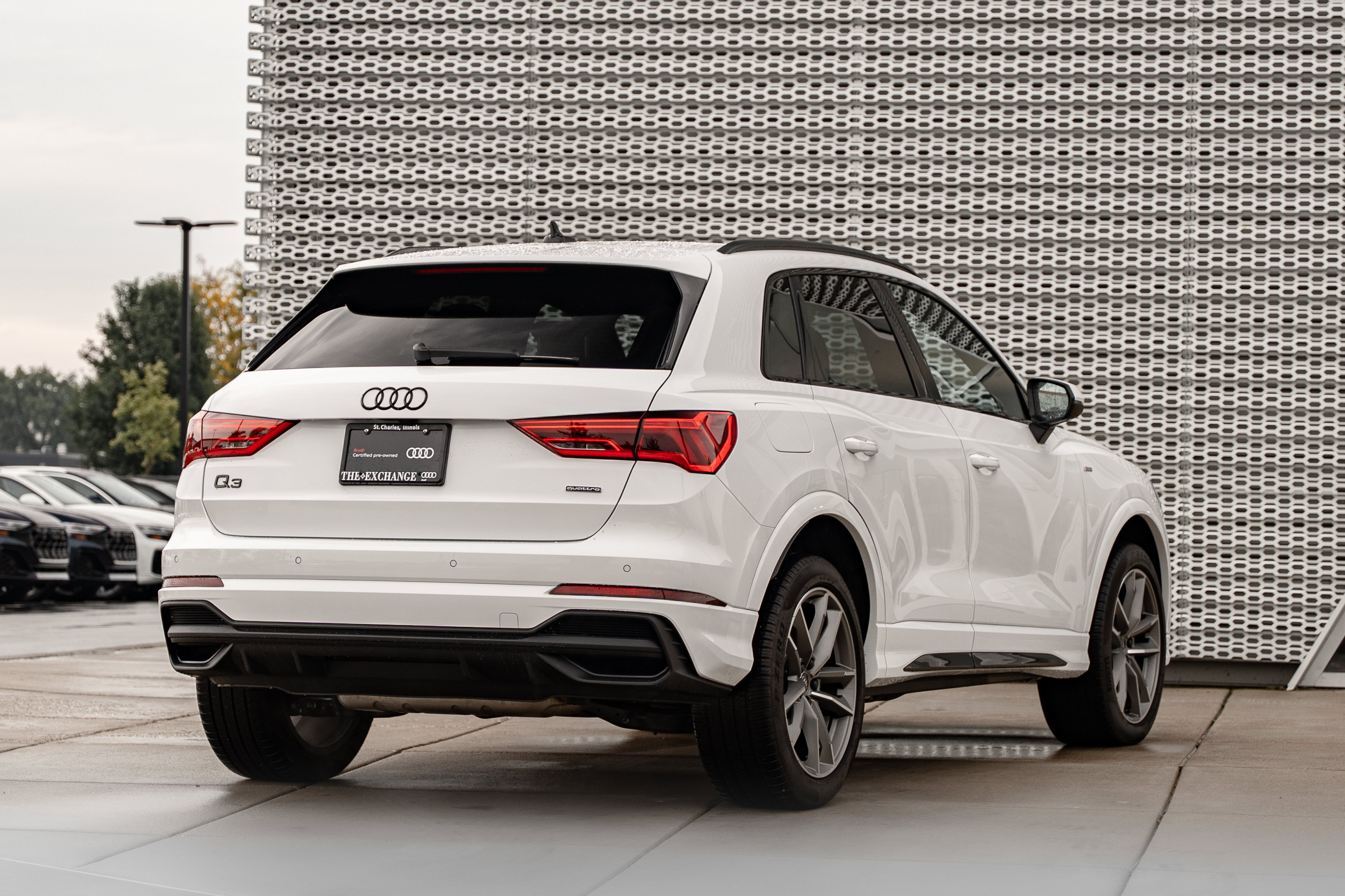 Used 2025 Audi Q3 2.0T Premium w/ Convenience Package AWD/4WD image 4
