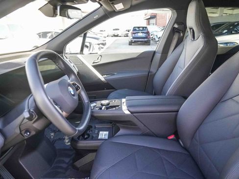 Used 2026 BMW iX xDrive60 AWD/4WD image 18