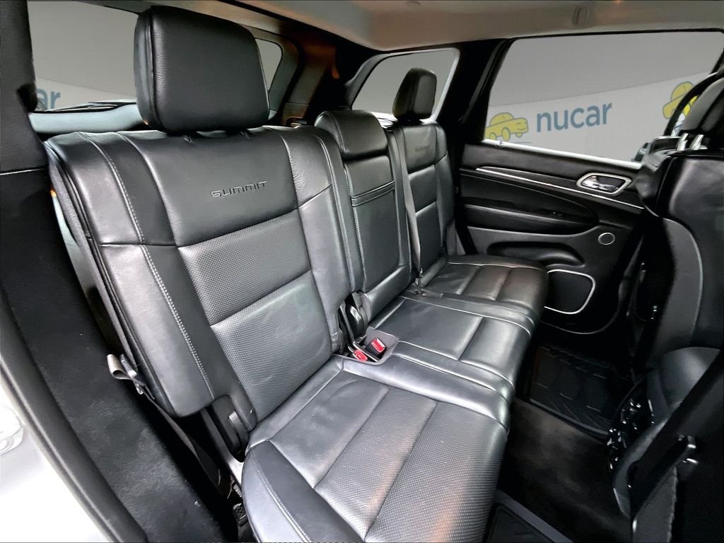 Used 2018 Jeep Grand Cherokee Summit w/ Platinum Series Group AWD/4WD image 16