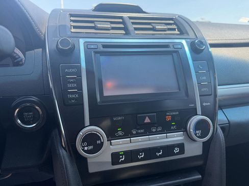 Used 2012 Toyota Camry SE w/ Convenience Pkg image 26