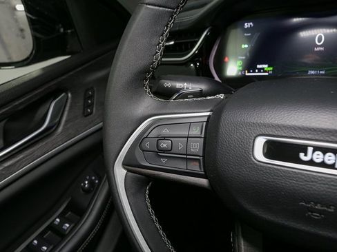 Used 2022 Jeep Grand Cherokee Limited 4xe image 36