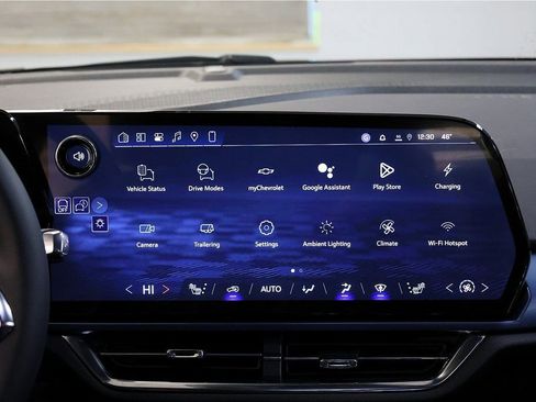 New 2026 Chevrolet Equinox EV LT w/ LPO, Blackout Package image 11