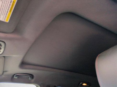 Used 2021 Chevrolet TrailBlazer RS w/ Sun and Liftgate Package FWD image 23