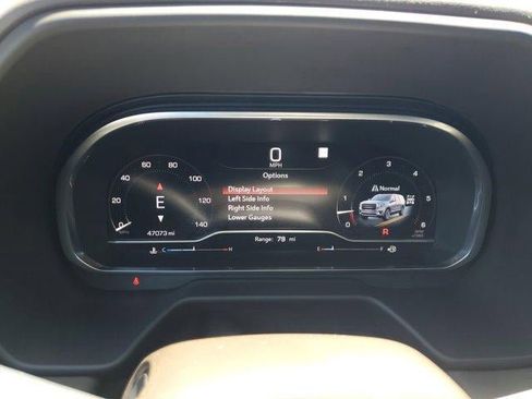 Used 2023 GMC Yukon SLT w/ SLT Luxury Package AWD/4WD image 23