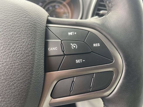 Used 2020 Jeep Cherokee Limited image 23