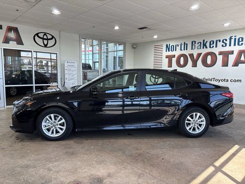 Certified 2025 Toyota Camry LE FWD image 7