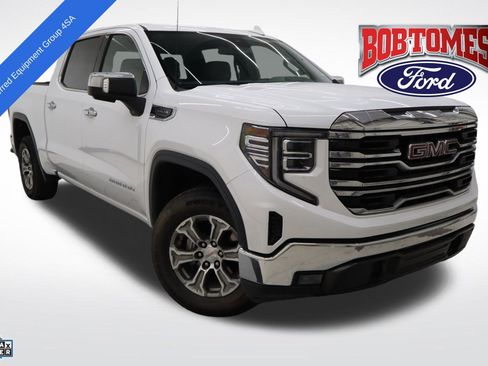 Used 2024 GMC Sierra 1500 SLT image 1