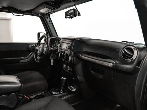 Used 2016 Jeep Wrangler Unlimited Sport image 14