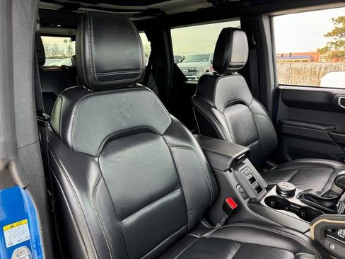 Used 2025 Ford Bronco Badlands image 17