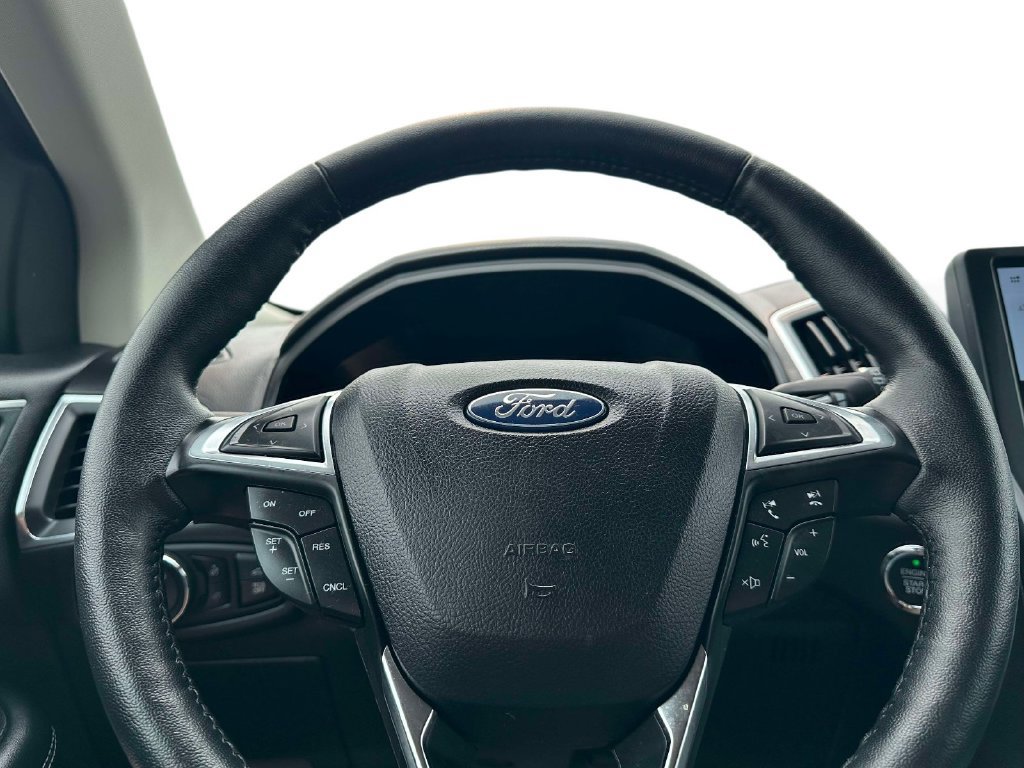 Certified 2024 Ford Edge Titanium AWD/4WD image 17