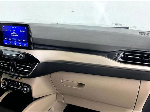 Certified 2020 Ford Escape SEL FWD image 12