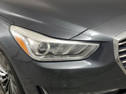 Used 2017 Genesis G90 3.3T Premium RWD image 15