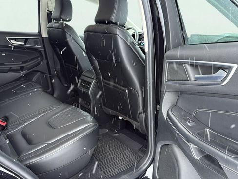 Used 2023 Ford Edge Titanium image 17