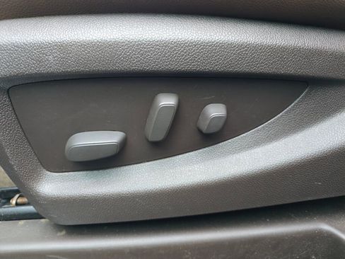 Used 2015 Chevrolet Silverado 2500 High Country image 19