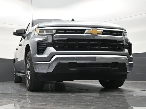 Used 2025 Chevrolet Silverado 1500 LT RWD image 25