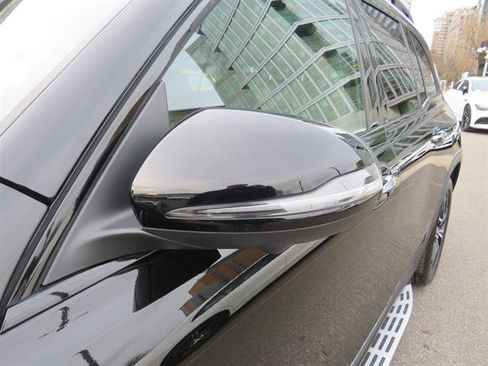 Used 2022 Mercedes-Benz EQB 350 4MATIC image 28