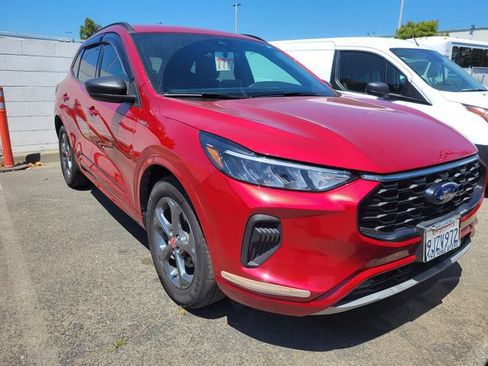 Used 2023 Ford Escape ST-Line w/ Equipment Group 301A FWD image 1