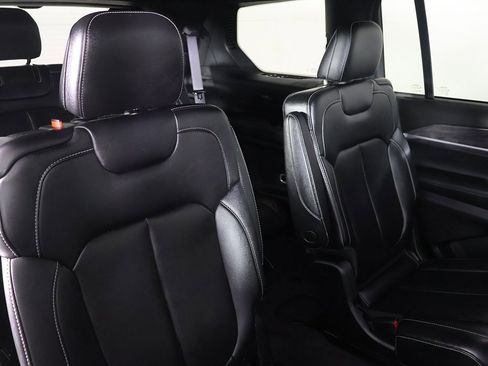 Used 2024 Jeep Grand Cherokee L Limited w/ Luxury Tech Group II image 39