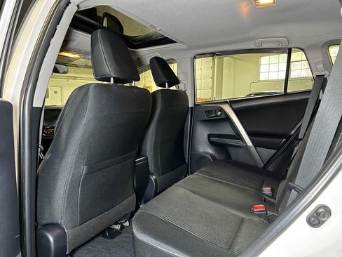 Used 2014 Toyota RAV4 XLE AWD/4WD image 18