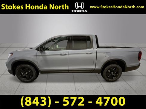 New 2026 Honda Ridgeline Black Edition image 2