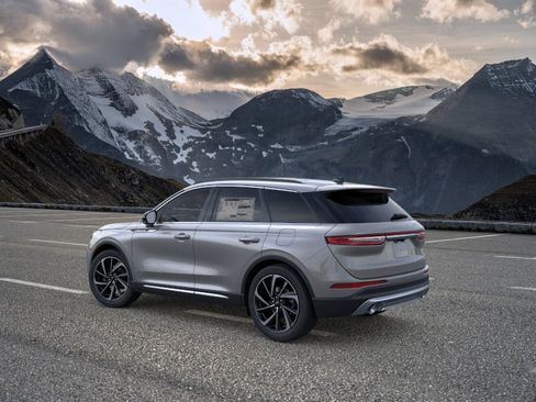 New 2026 Lincoln Corsair Reserve AWD/4WD image 4