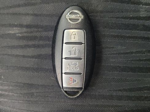 Used 2016 Nissan Sentra SV FWD image 32