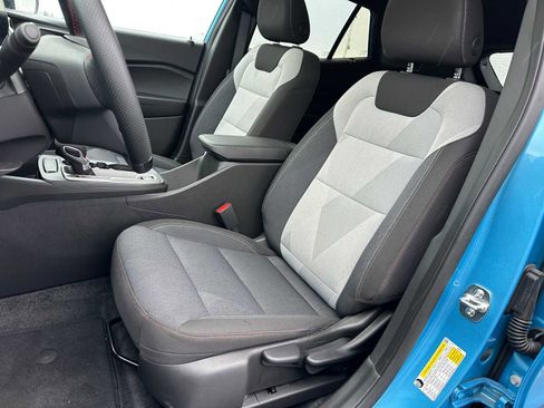 Certified 2025 Chevrolet Trax RS w/ Sunroof Package image 22