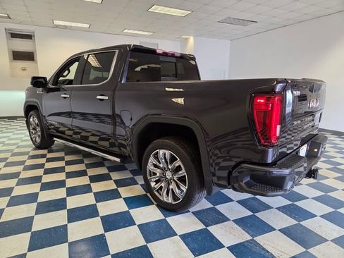 Used 2023 GMC Sierra 1500 Denali w/ Denali Reserve Package AWD/4WD image 5