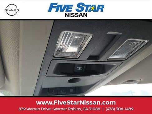 Used 2017 RAM 1500 Laramie RWD image 27