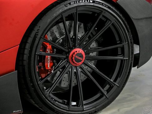 Used 2018 McLaren 720S RWD image 23
