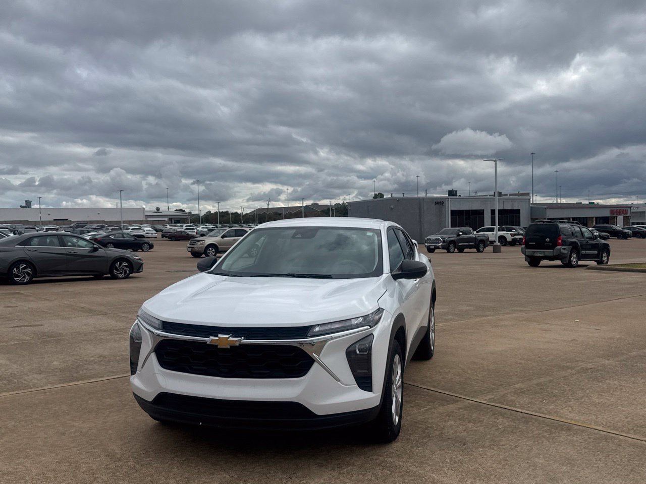Used 2025 Chevrolet Trax LS FWD image 7