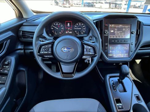 Used 2024 Subaru Crosstrek 2.0i image 5