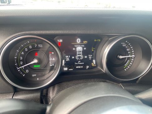 Used 2021 Jeep Wrangler Unlimited Sahara w/ Cold Weather Group image 12