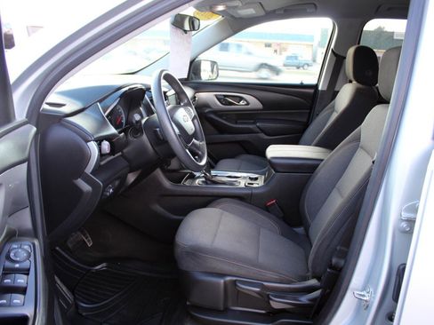 Used 2018 Chevrolet Traverse LS image 9