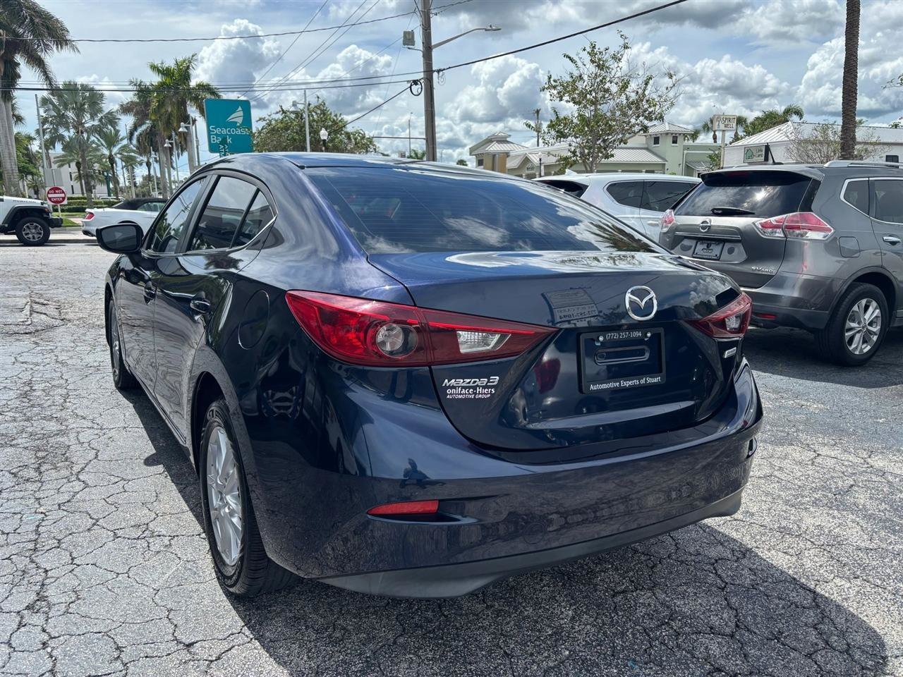 Used 2018 MAZDA MAZDA3 Sport w/ Preferred Equipment Package FWD image 3