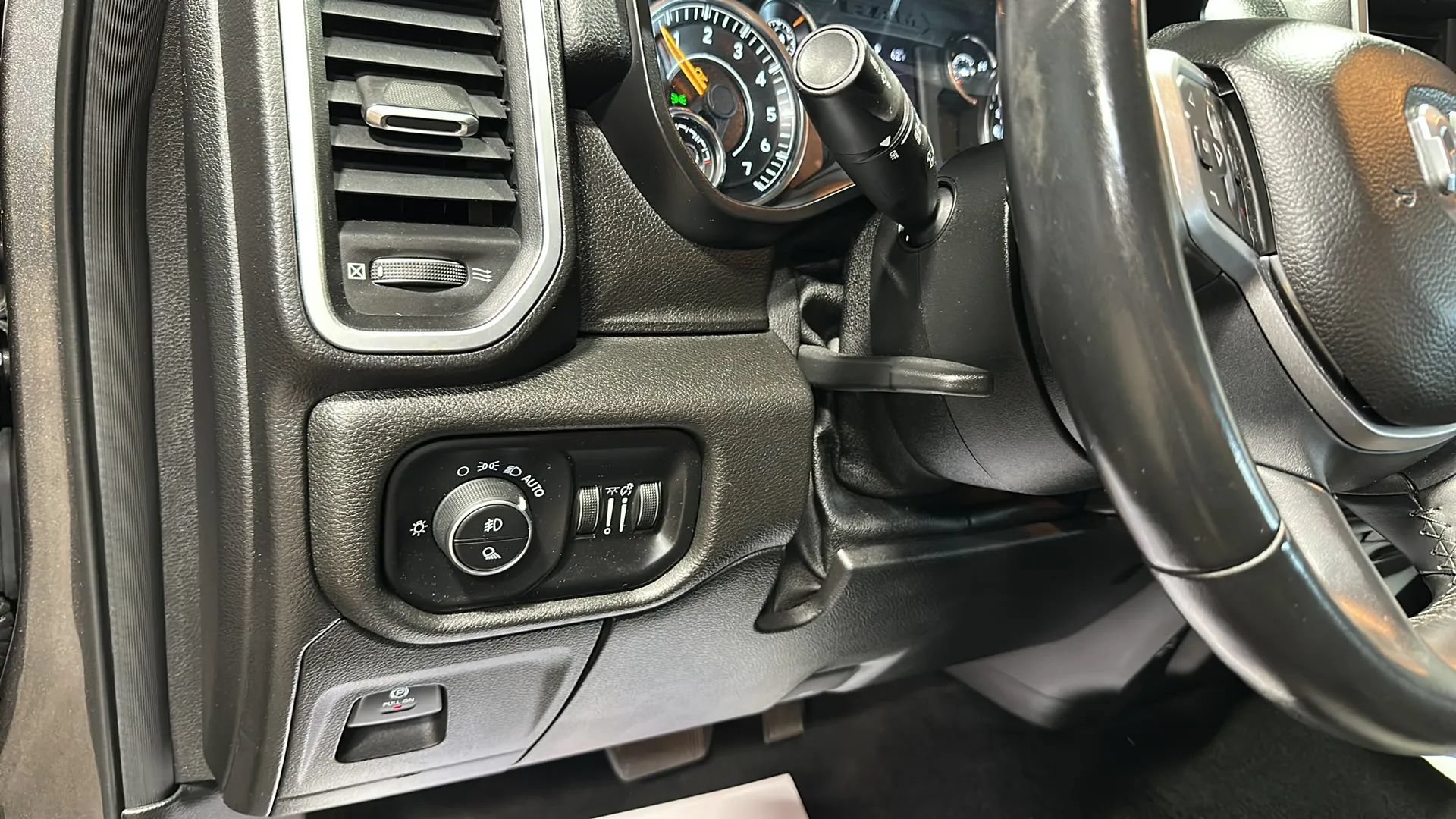 Used 2019 RAM 1500 Big Horn AWD/4WD image 27