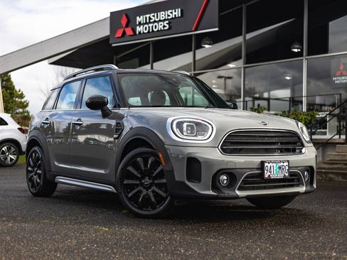 Used 2021 MINI Cooper Countryman image 1