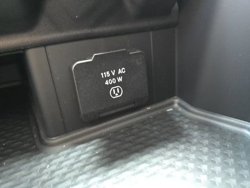 New 2026 RAM 2500 Laramie AWD/4WD image 20