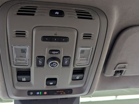Used 2024 Cadillac Escalade Sport Platinum w/ LPO, ONYX Package AWD/4WD image 17
