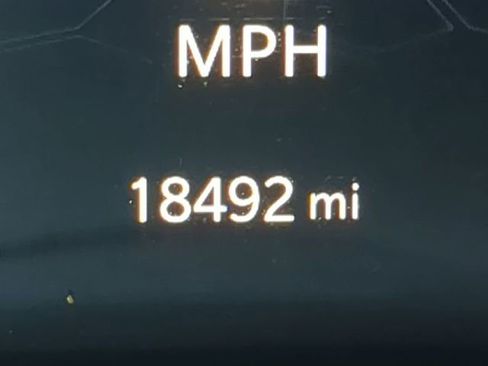 Used 2024 Jeep Compass Latitude image 32