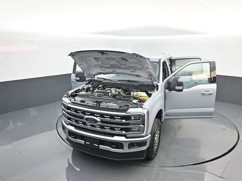 New 2026 Ford F250 Lariat w/ FX4 Off-Road Package image 31