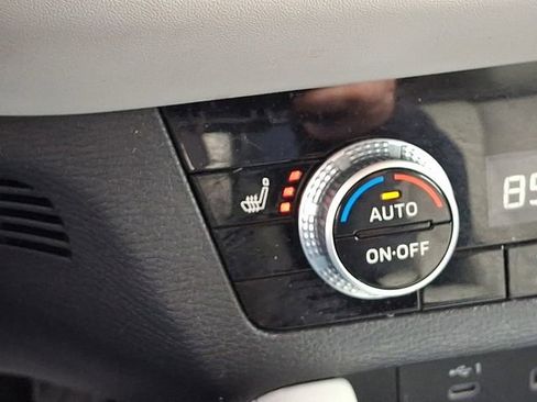 Used 2022 Mitsubishi Outlander SEL image 32