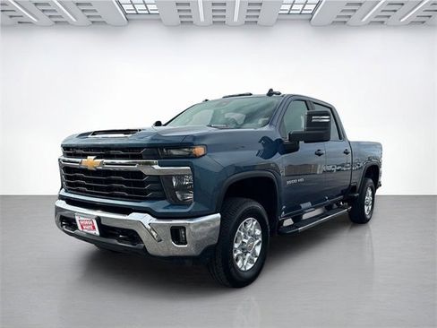Used 2025 Chevrolet Silverado 3500 LT image 8