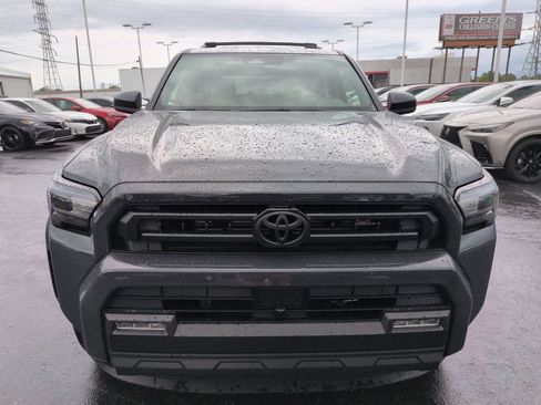 Certified 2025 Toyota 4Runner SR5 AWD/4WD image 8
