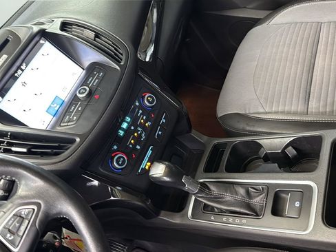 Used 2018 Ford Escape SE w/ SE Sport Appearance Package image 21