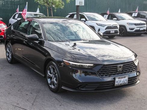 Used 2023 Honda Accord EX image 3